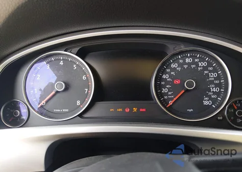 2015 Volkswagen Touareg V6 Executive из США, поврежденный, VIN WVGEF9BP9FD006900